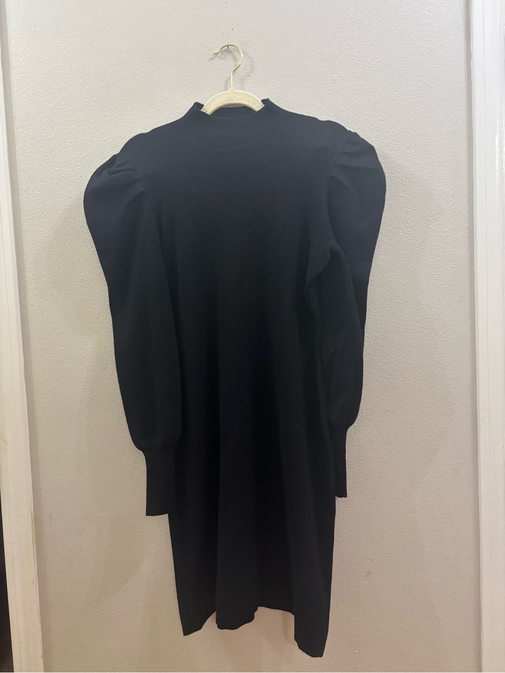 Taylor Black Puff-Sleeve Long Sleeve Knit Dress
